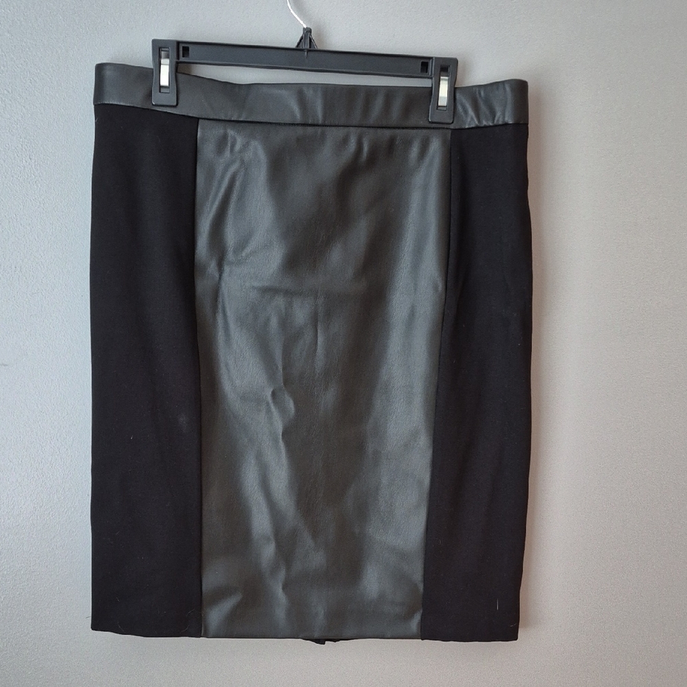 Kasper Black and Gray Pencil Skirt
